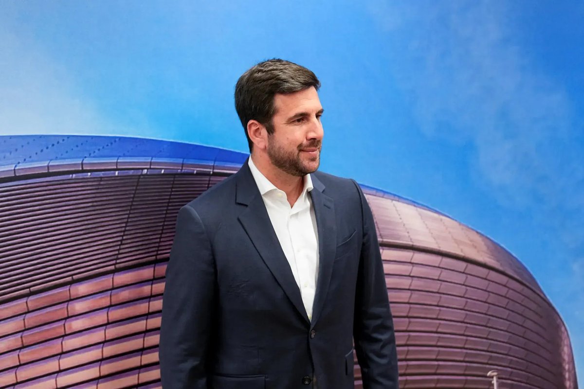 Marcelino_AdE's tweet photo. Porque es el héroe que Gotham se merece, pero no el que necesita ahora mismo. Así que lo perseguiremos, porque él puede resistirlo, porque no es un héroe. Es un guardián silencioso, un protector vigilante, un Caballero Oscuro. https://t.co/QIkSUzOj0F