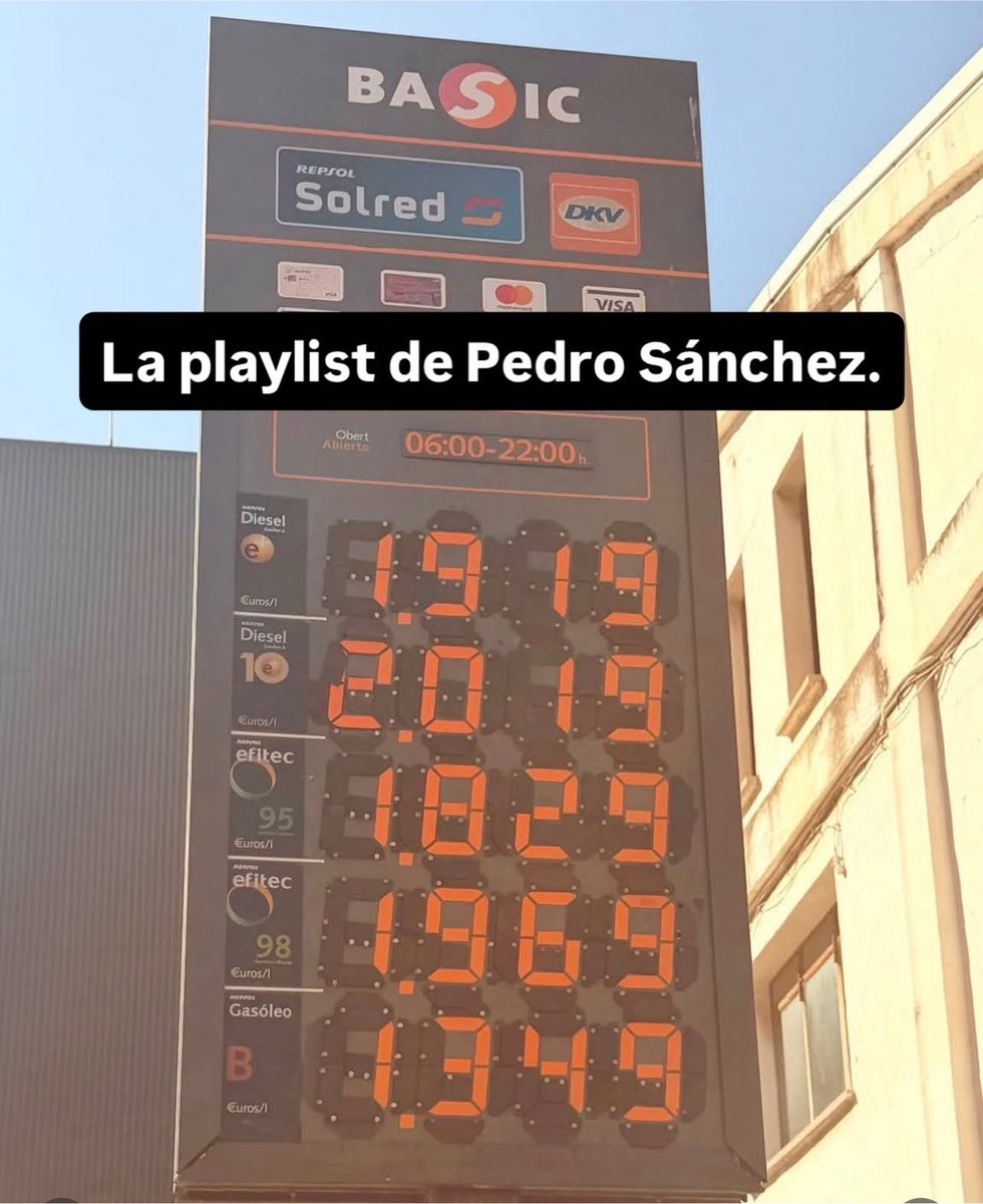 Capitana_espana's tweet photo. La Playlist de Pedro Sánchez. https://t.co/3fdS8xCtCb