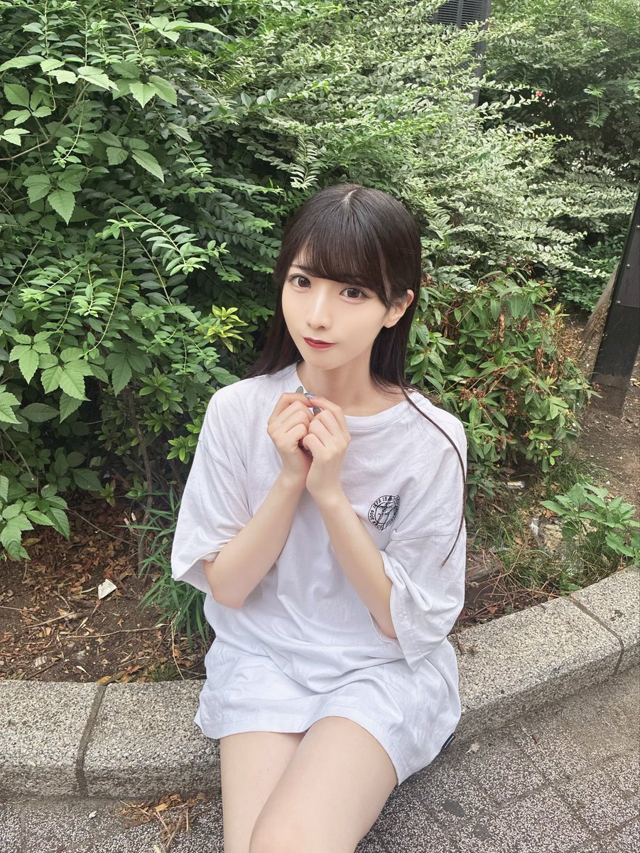 blg_ran's tweet photo. 8月もよろしくね🍉🌻 https://t.co/LetrjSpVHQ