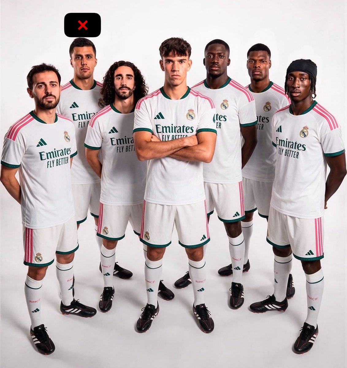 AdriRM33's tweet photo. SOLO FALTA RODRI.

UN ESFUERZO MÁS @realmadrid 🙏🏻 https://t.co/mMhT42eg7U