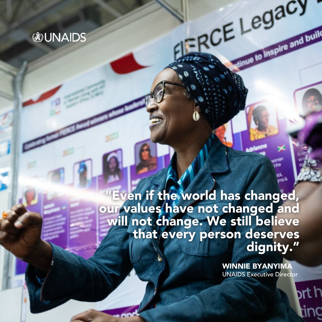 Winnie_Byanyima's tweet photo. Every person deserves dignity.
Every person deserves rights.
Every person deserves access to health.

#PutPeopleFirst #EndAIDS https://t.co/rdLxLhftyL