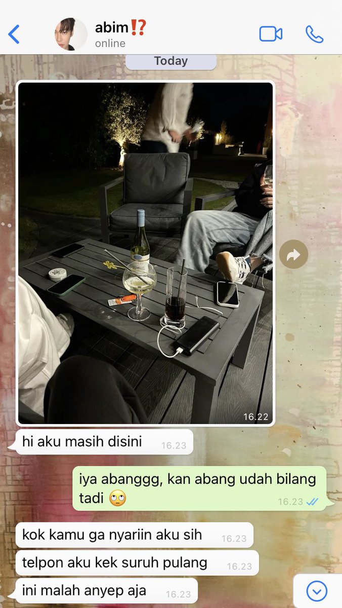 geminiurbae's tweet photo. dewtee au; ara and his very CLINGY AND DRAMATIC boyfriend, abim. https://t.co/tP22IyVlzu