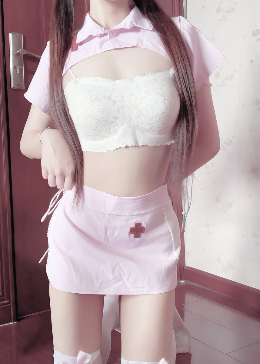 Zeexe111's tweet photo. 你抱怨我不够好 我从来没说过我好啊##cosplay #萌妹子 #反差 https://t.co/R6pPFiZDlx