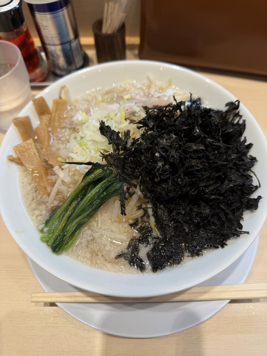 amATaaaa2's tweet photo. 明日は朝ラーの日 https://t.co/A8DwYNWpwB