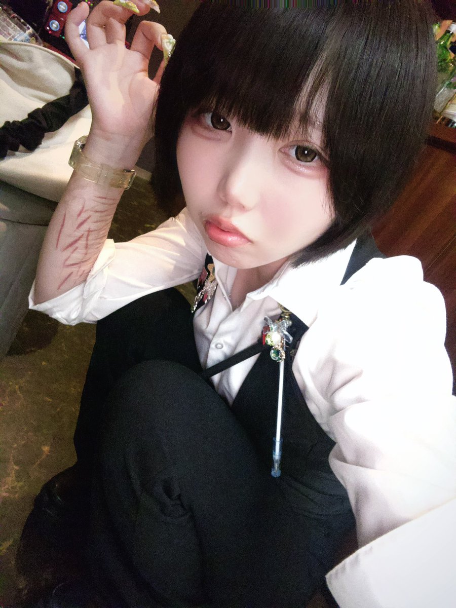 pan_is_choco's tweet photo. 鬱の塊が出勤 https://t.co/RKA7CsV4JR