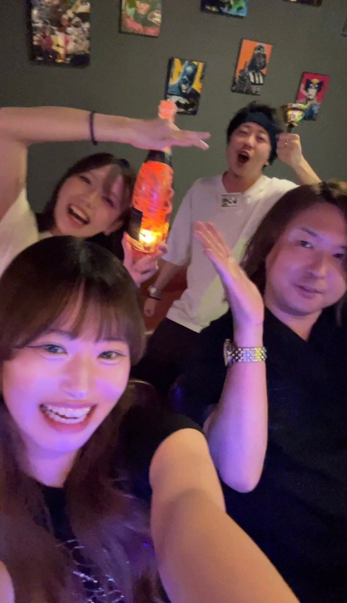 Tsukepuri's tweet photo. 本日出勤してます！珍しく木曜日います！てか初めて木曜います！！
一緒に飲みましょ〜🍻

火曜日は漬けプリbirthdayテキ観＆シャンパンありがとうございました🤦🏻❤️
#新宿二丁目 #ミックスバー #新宿二丁目バー https://t.co/iBWVwrdvTr