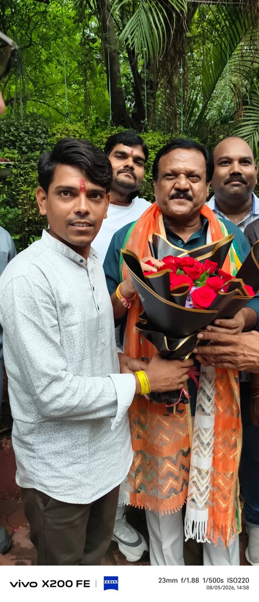 RahulMe65106308's tweet photo. आज बड़े भैया श्री अरविंद मेवाड़ा जी जताखेड़ा को जिला अध्यक्ष पिछड़ा वर्ग नियुक्त होने पर पुर्व कैबिनेट मंत्री आदरणीय भैय्या श्री सज्जन सिंह वर्मा से  वरिष्ठ कांग्रेस नेताओ एवं युवा साथियों के साथ पहुंचकर मुलाकात कर उनका आभार व्यक्त किया..! 
@INCMP @sajjanvermaINC https://t.co/ETcdQIMPUH