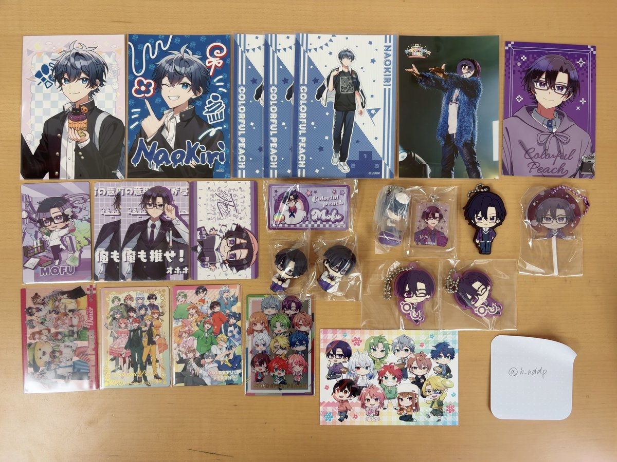 h_nddp's tweet photo. @0czlo お世話になっております🙏🏻💙当方こちらのグッズを所持しているのですがお求めのものございますでしょうか？ https://t.co/dZMr7VuLl6