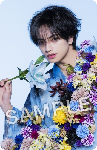 KENTO_Team_N's tweet photo. 3rd Single 『鬼事 / Fiction Love』封入Nカード絵柄&amp;先着特典フォトカードを公開👹༺ˎˊ-

■通常盤(CD only)
- 封入特典物 –（初回仕様）
Photo Book 20P
Nカード1種
三方背ケース付

https://t.co/YgRpujyMvM

#中島健人
#鬼事 #FictionLove https://t.co/RTprrkL1gR