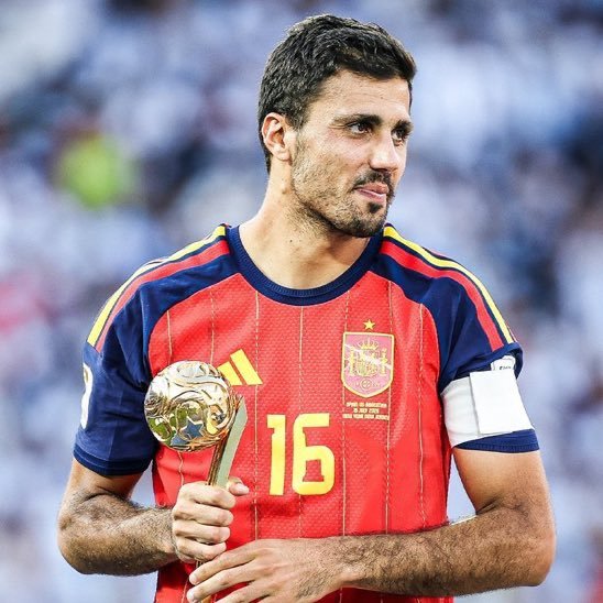ZishanFCB's tweet photo. 🚨💣 I have been told by my insider that Rodri will sign with Barcelona within 7-10 days.Flick was crucial for the deal,one phone call changed everything. 

Never in doubt🚨 https://t.co/QX7N1dgmon