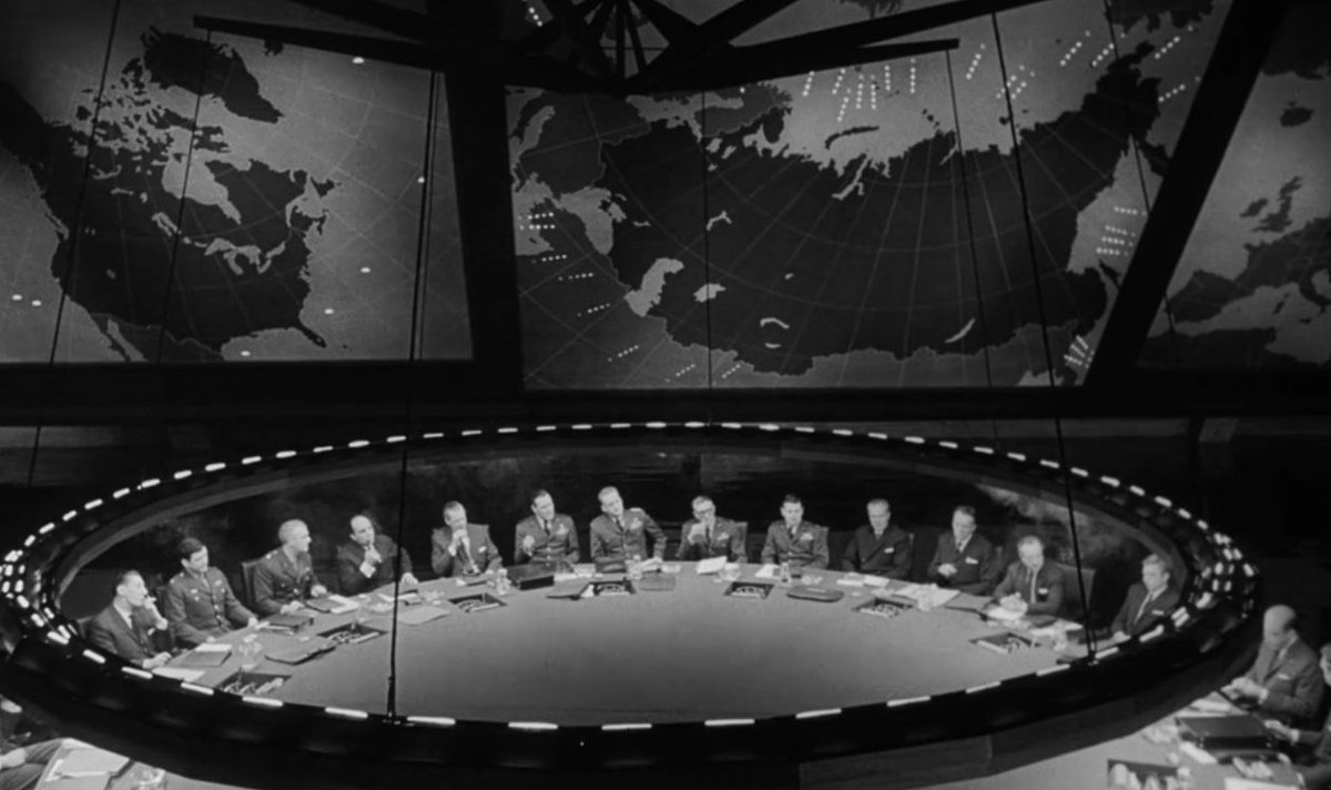 Greyyeey's tweet photo. Dr. Strangelove (1964 dir. Stanley Kubrick) https://t.co/FLlvOj3Cw2