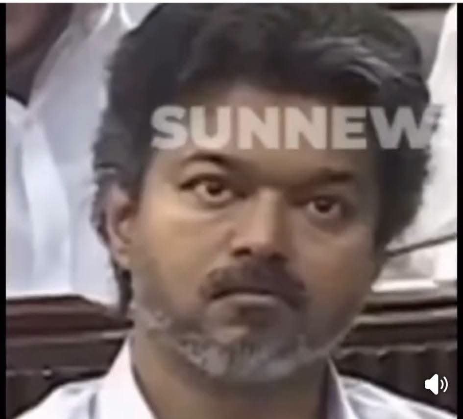 Ranjith_Rayappa's tweet photo. மனசாட்சிய தொட்டு சொல்லுங்க பெண் அணில்களே... 

எங்க உதய் அண்ணா முகத்துல இருக்க அந்த சந்தோசம், உங்க தற்குறி தலைவர் முகத்துல ஒரு துளியாச்சும் இருக்கா?

ஏண்டா ஜெயிச்சோம்னு தினம் தினம் வருத்தப்பட்டுட்டு இருக்கான்😂😂😂

#TVK_tharkuris https://t.co/HCQQpMMb0b