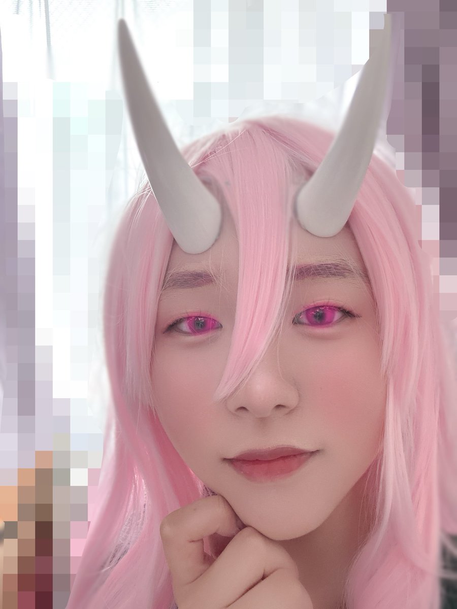Riku75387's tweet photo. シュナ様のコスプレ練習中
着替えるのめんどくて顔しかないけど
可愛くできない難しい🥺 https://t.co/TF3vaoqgLX