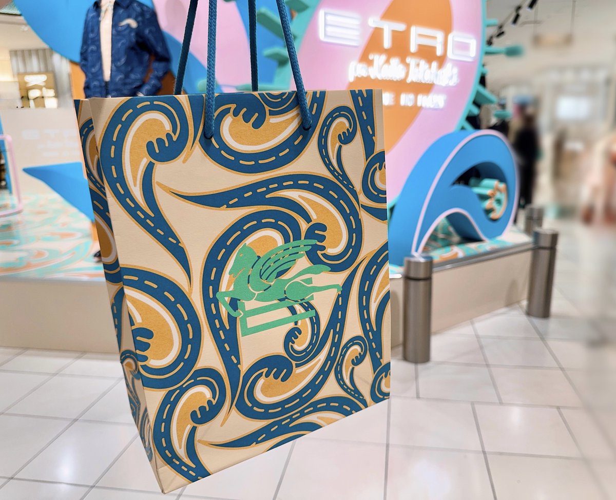 1990kkkkp's tweet photo. 宝物が増えた！うれしい！
#ETROperKaitoTakahashi https://t.co/g751Q2x1Ge