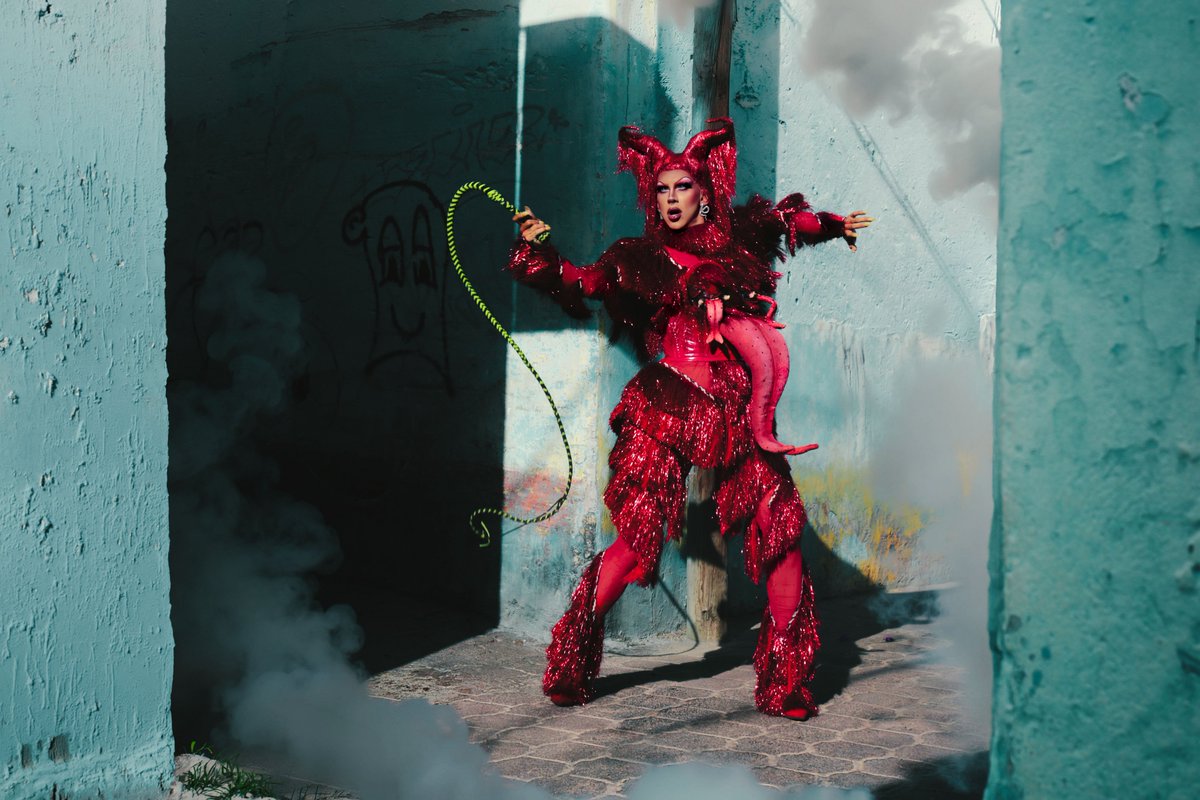 Evablunt420's tweet photo. Ya, las últimas grandes fotos del gran look!!
 Gracias Alan Sandoval <3 https://t.co/SSUdCfTnMh