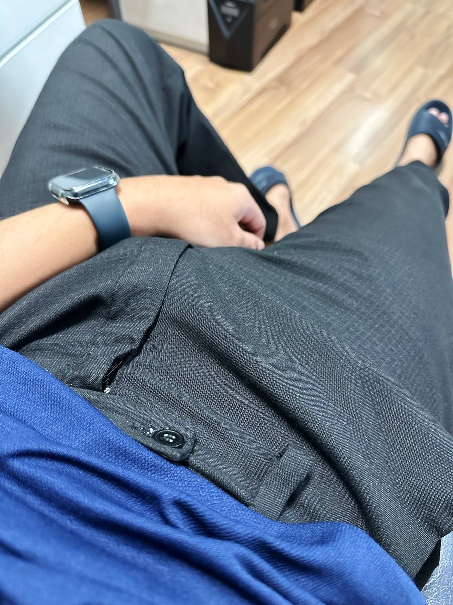 TT1_o0's tweet photo. กางเกงแน่นไปไหมครับ 😳 https://t.co/TqwSckNSqu