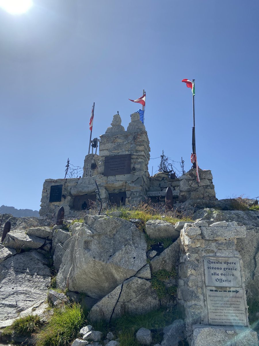 LorenzoSolinas's tweet photo. Cima Presena, Monumento alla Fratellanza, in ricordo dei caduti della #WW1. https://t.co/d2dUkhLLdg