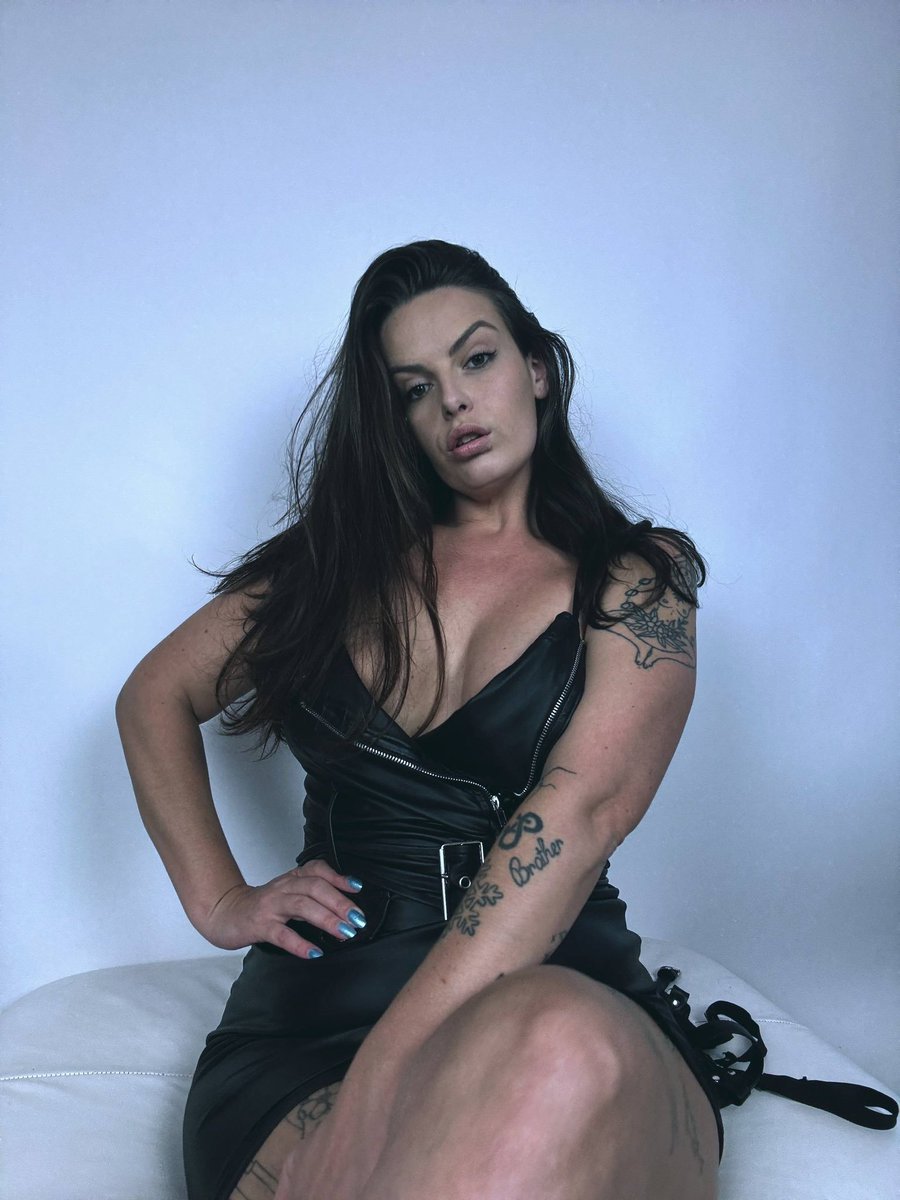 MistressKaty970's tweet photo. Just a girl who doesn’t use AI or edit her photos
How much do you love the dynamic of being a slave for your gorgeous Dominant woman ♀️👠.... https://t.co/fgeJrYkEqY