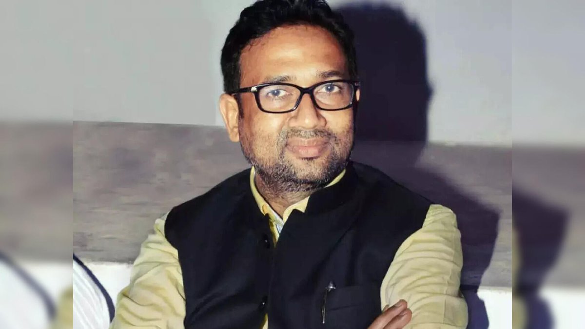 sandeep04780308's tweet photo. गरीबों के उपचार हेतु अस्पताल के लिए अपनी 30 बीघा जमीन सरकार को दान 

में देने वाले बसपा के लोकप्रिय विधायक उमाशंकर सिंह के निधन की खबर सुनकर बहुत आहत हूँ. दुख की इस घड़ी में
 
शोकाकुल परिवार के प्रति मेरी गहरी संवेदनाएं.🎉💐 https://t.co/I2COePIPj3
