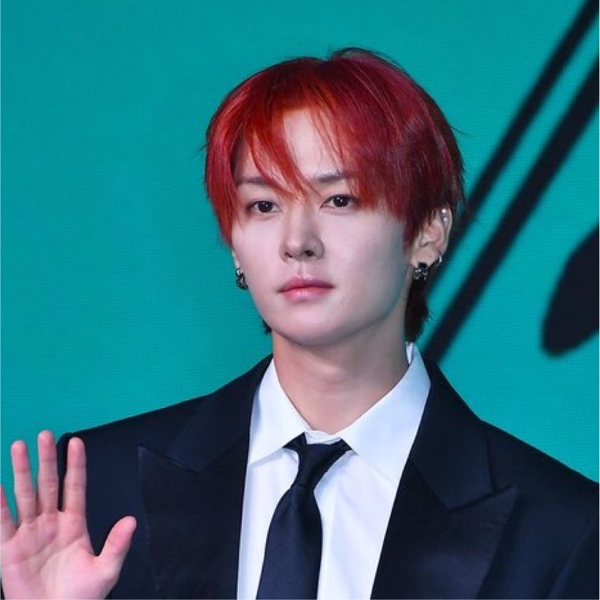 skzfairy_sung's tweet photo. Y CUANDO MINHO CAIGA AL STRAYCITY CON SU CABELLO ROJO DESLAVADO Y SE VEA ROSA ENTONCES QUE https://t.co/774cL0iCQs