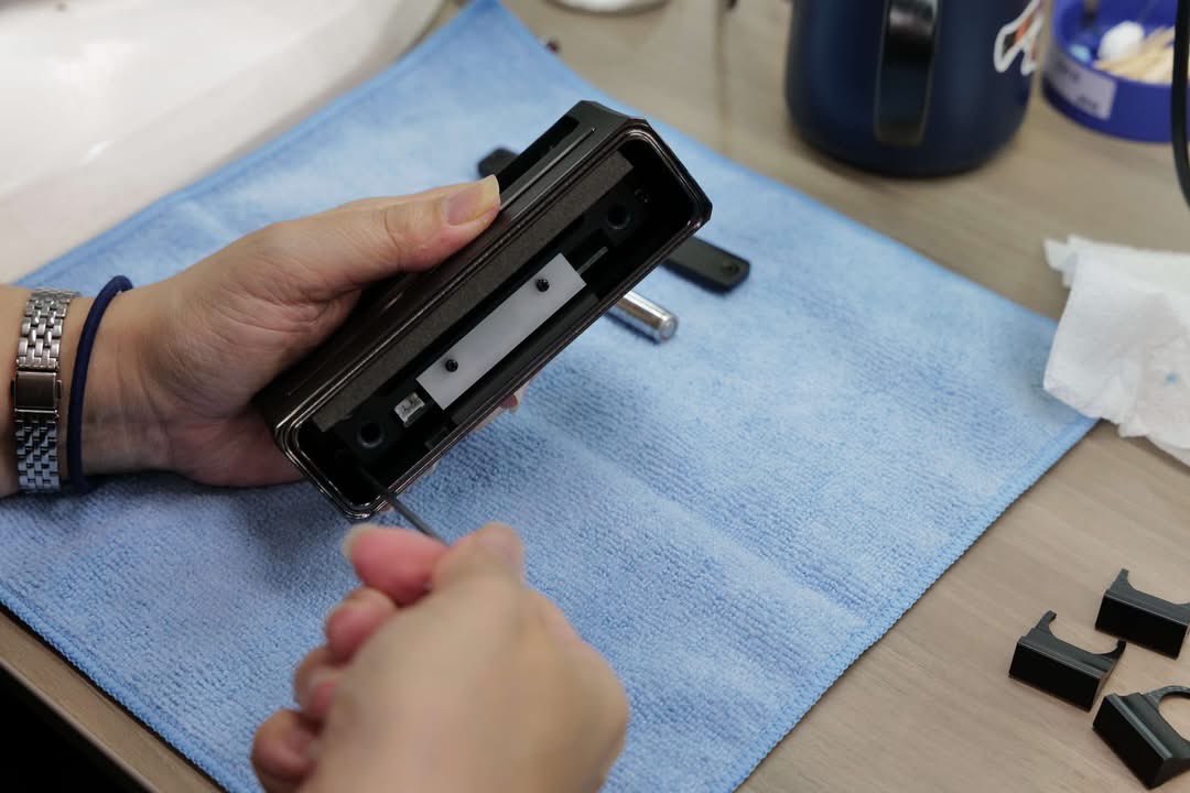 DS_Audio's tweet photo. SC-001ソニッククリーニングブラシですが、遂に今週から正式出荷が開始されます。世界中から多数注文を頂いておりますので納品まで少しお時間頂くかもしれませんが今暫くお待ち頂ければ幸いです。 https://t.co/Skfwviw77d