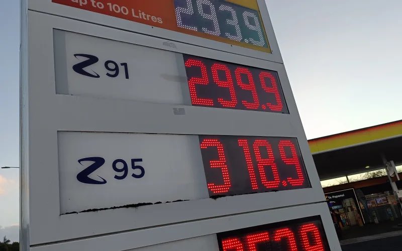 MazdaShey's tweet photo. #BREAKING 🇺🇸 President Trump says "we may have to" send oil prices higher. 🫪

Someone stop him please. https://t.co/2zCOgowNJv