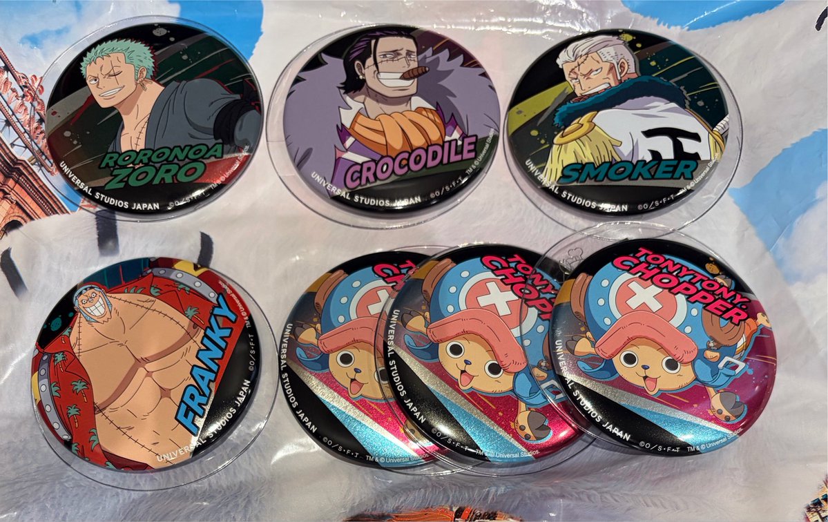 hiiragi_875's tweet photo. 【譲渡/交換】USJ ユニバ ONE PIECE ワンピース 缶バッジ

譲）⭐︎ゾロ、⭐︎クロコダイル、★スモーカー、フランキー、チョッパー

求）ロー、ルフィ、ルッチ、異種 ルッチ、バギー、固定、定価＋送料
⭐︎はローとの交換か、下段２点含むめて。
★は交換か、譲渡の場合下段同数含めて。
郵送のみ。 https://t.co/u5Bo9yhQxL