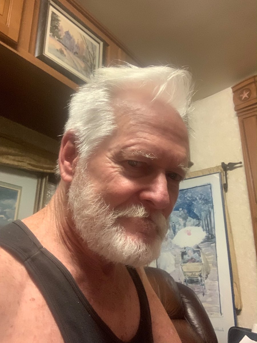 MicroflasherJim's tweet photo. @lisasamxxm1 Hi  you are very pretty and I admire your courage I’d love to go out with you what city are you? If you’d like Tele CJimbo https://t.co/blcU8icRmr