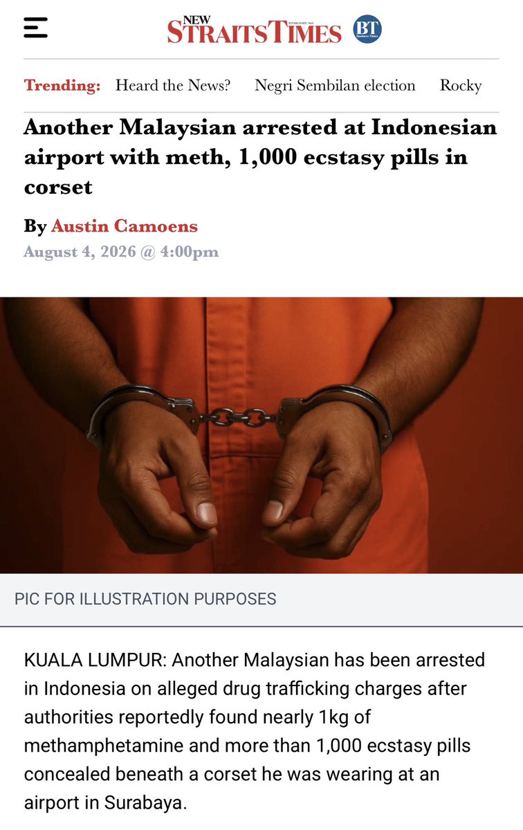 JatIkhwan's tweet photo. Soekarno Hatta Airport, Jakarta
Juanda Airport, Surabaya
Hatyai Train Station, Songkhla
Woodlands Checkpoint, Singapore

Apa persamaan semua tempat ni? 

Yup, berturut-turut berita rakyat Malaysia ditangkap oleh penguatkuasa negara jiran sedang dalam perjalanan seludup dadah. https://t.co/nJwGTeCT6v