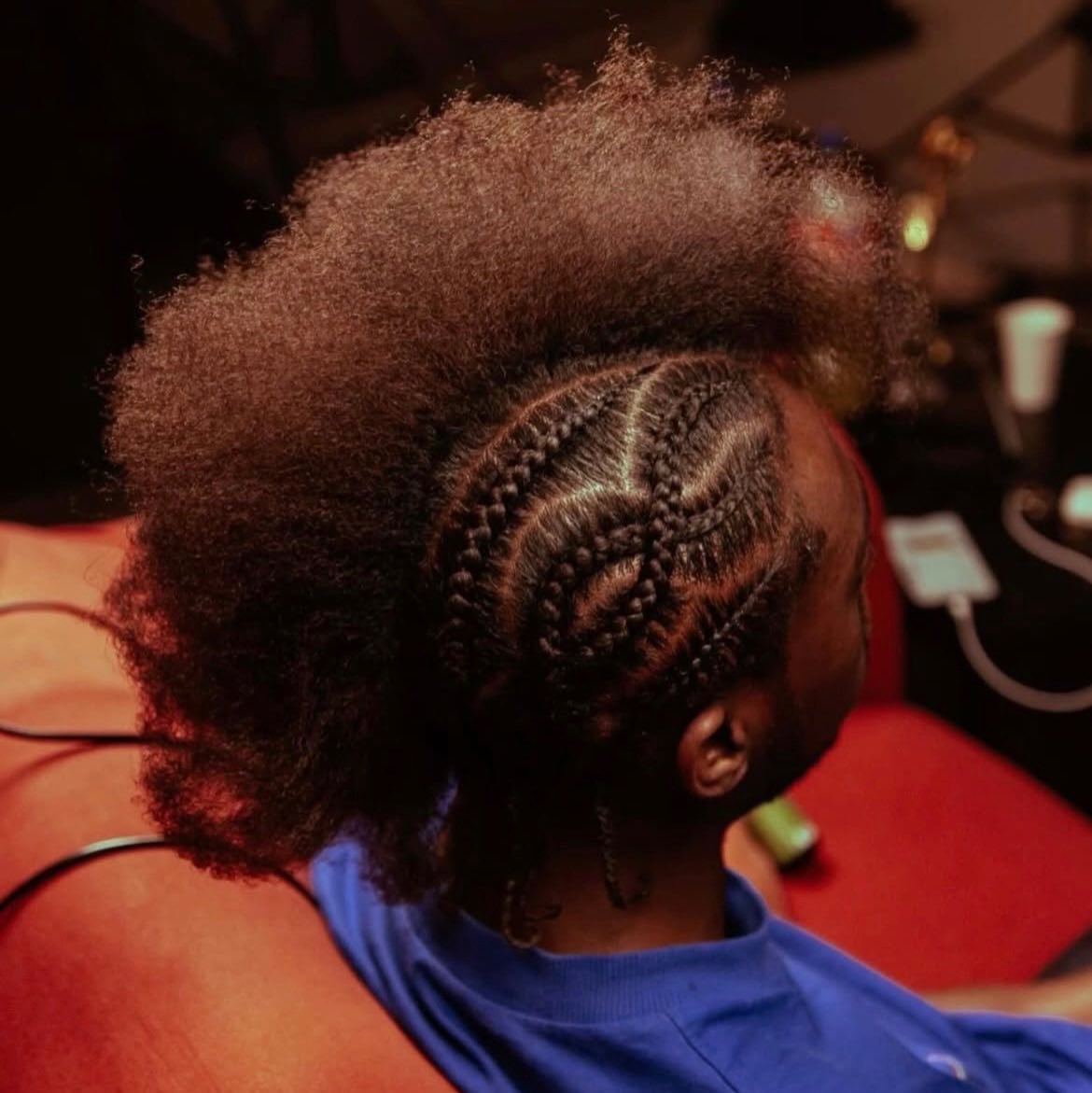 BraidsConnect's tweet photo. Celebrating African Hair, Celebrating African Beauty 👑 🌍
African hair is more than a hairstyle it’s a symbol of identity, culture, creativity, and pride. Whether it’s natural curls, a bold afro,
#AfricanBeauty #AfricanHair #NaturalHair #AfroHair #Braids https://t.co/8Atif4RdAK