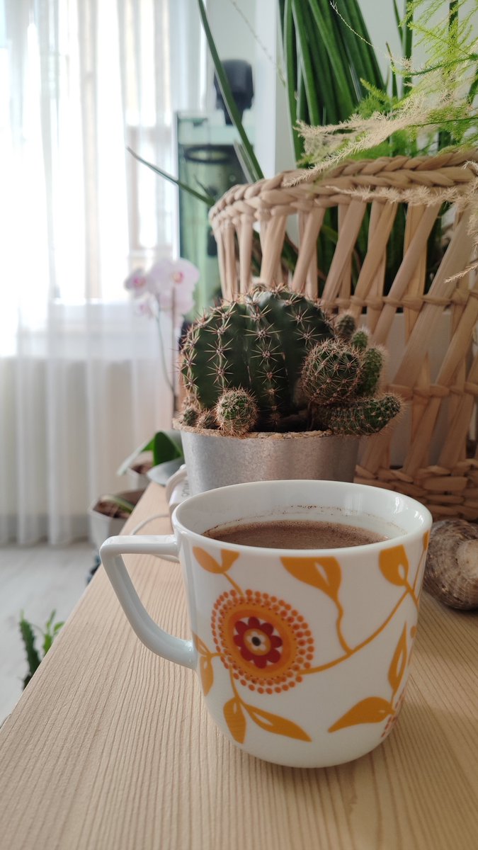 hllyy34's tweet photo. Kahveler hazırsa 
#Günaydın o zaman 🥰☕ https://t.co/LzaJs65uNV