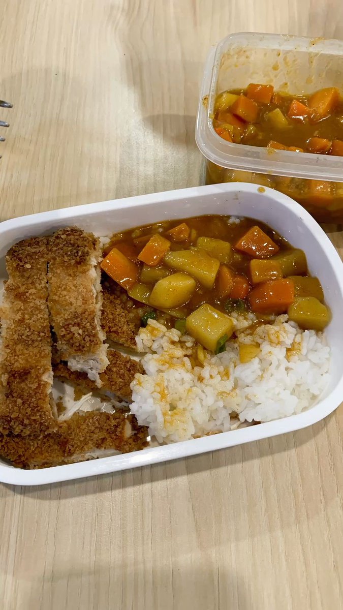 Darkeumons's tweet photo. Day 1 belajar masak. https://t.co/XKFxxTpGLa