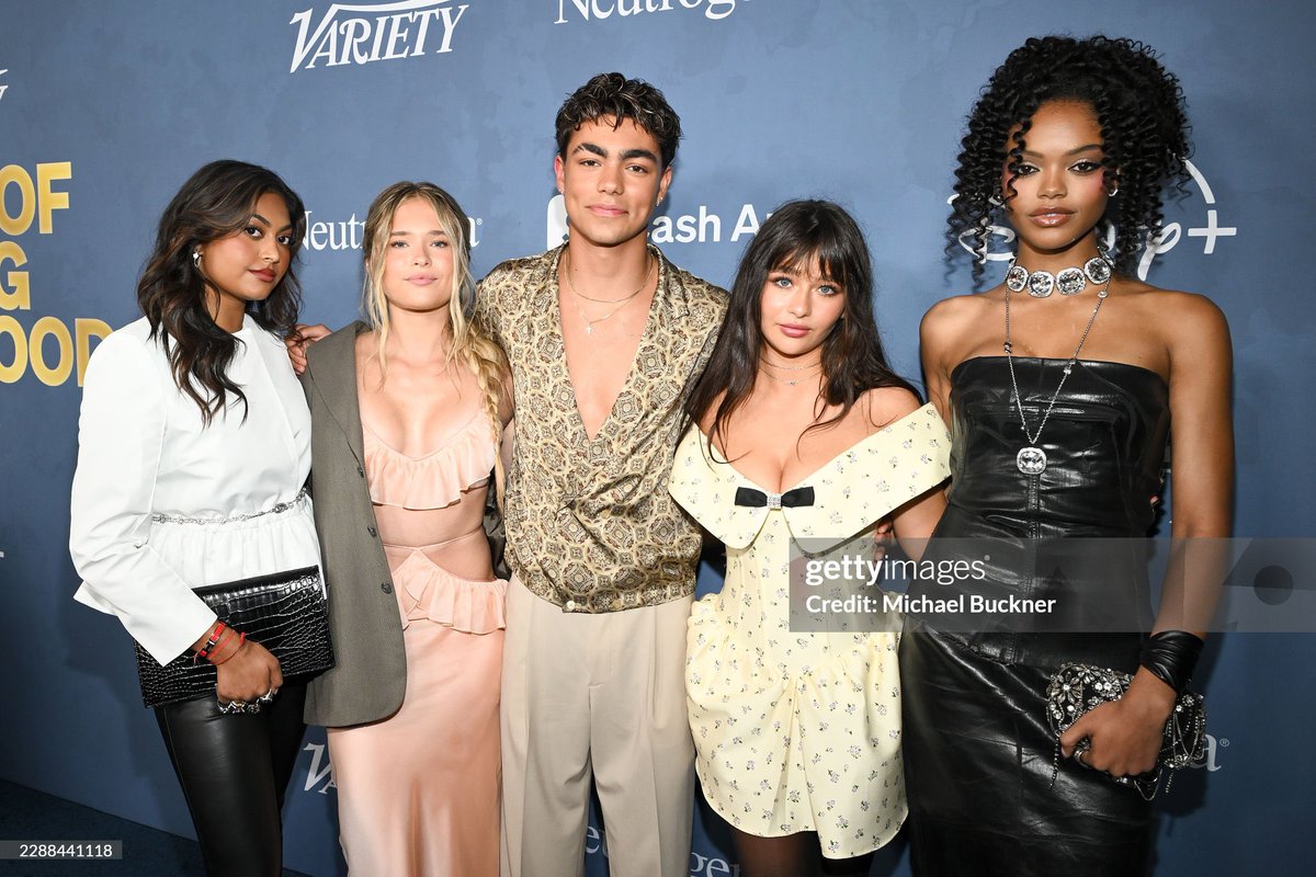 academycoven's tweet photo. Our favorite witches and vampires found their way to the Variety Power of Young Hollywood 2026 blue carpet and met up with some campers along the way. #variety #covenacademy 

📸 credit Getty Images! https://t.co/SchyNbQB6M