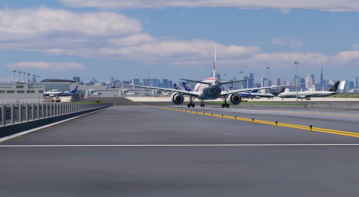 Panda136Li's tweet photo. The R and E taxiways ascend approximately 5 meters over a distance of 630 meters, meaning it's a 0.8% gradient.
Although it's not very steep, please watch your speed all the time and use brakes as needed when descending from the top.
#RJTT #Haneda #XPlane https://t.co/Ze4RP41J0L