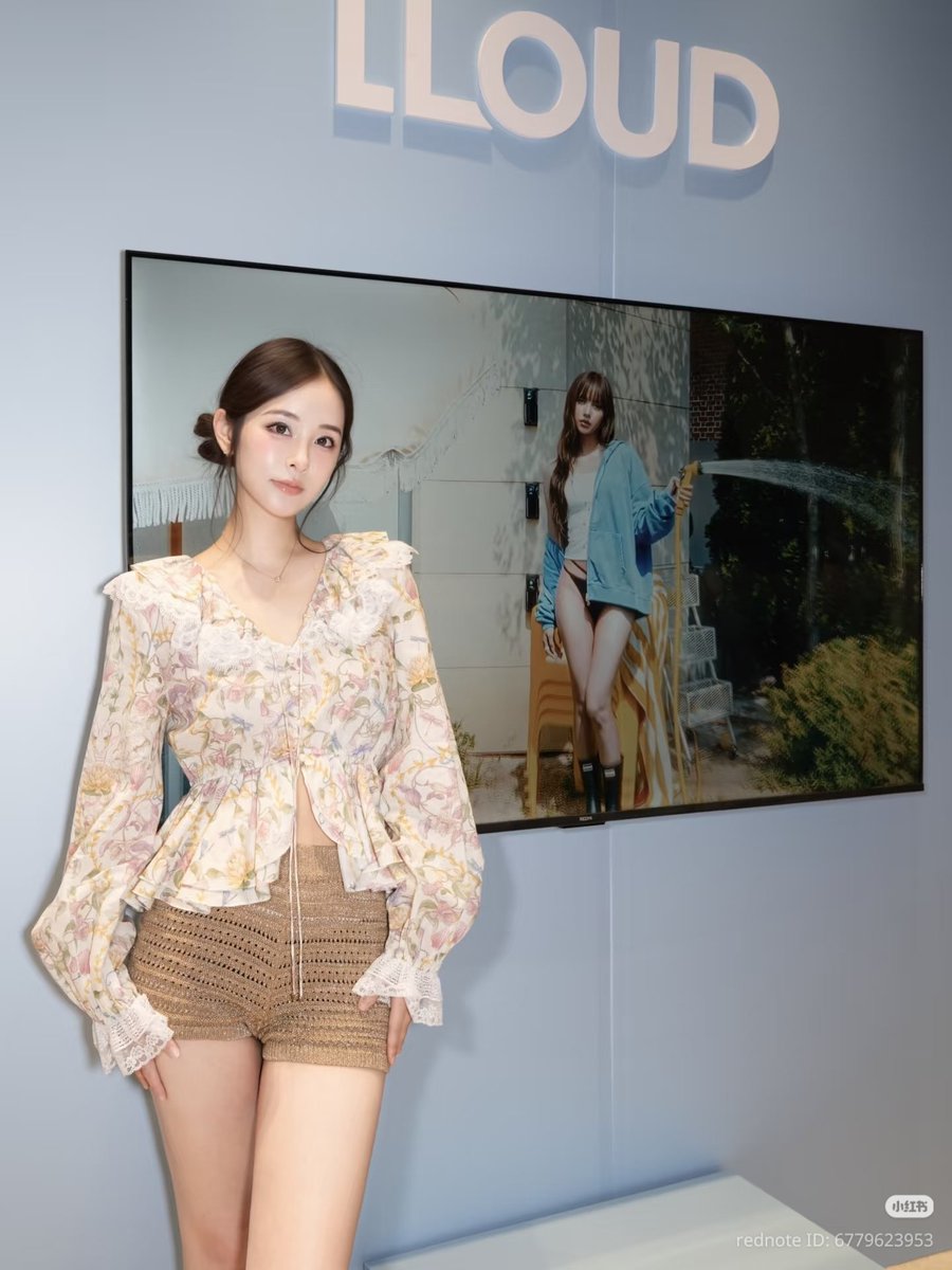 LittleTouchLisa's tweet photo. สวยมากกกก คนสวยกับ POP-UP สวยๆ https://t.co/s09zuqDUR1