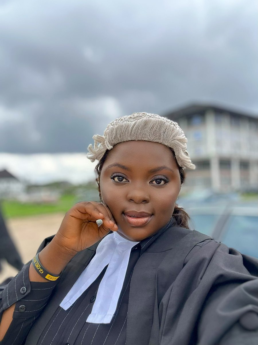 Confidence_Ari's tweet photo. You found ₦2 million in your account by mistake. Can you spend it?

Your salary isn't due.

Nobody promised to send you money.

Can you legally spend the money because it has already entered your account?

I remain your favorite Lawyer💕 https://t.co/ilQL8pTj6D