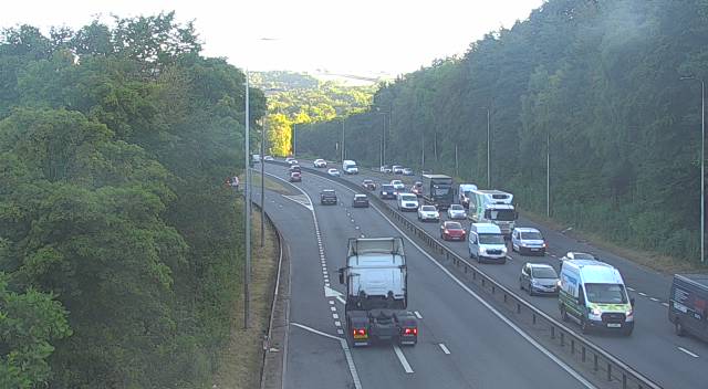 TraffigCymruD's tweet photo. Tagfeydd ⚠️
📍 #A470 Nantgarw - Coryton, tua'r De
Oedi yn yr ardal. Caniatewch amser ychwanegol ar gyfer eich taith. https://t.co/pi5RORNVKF