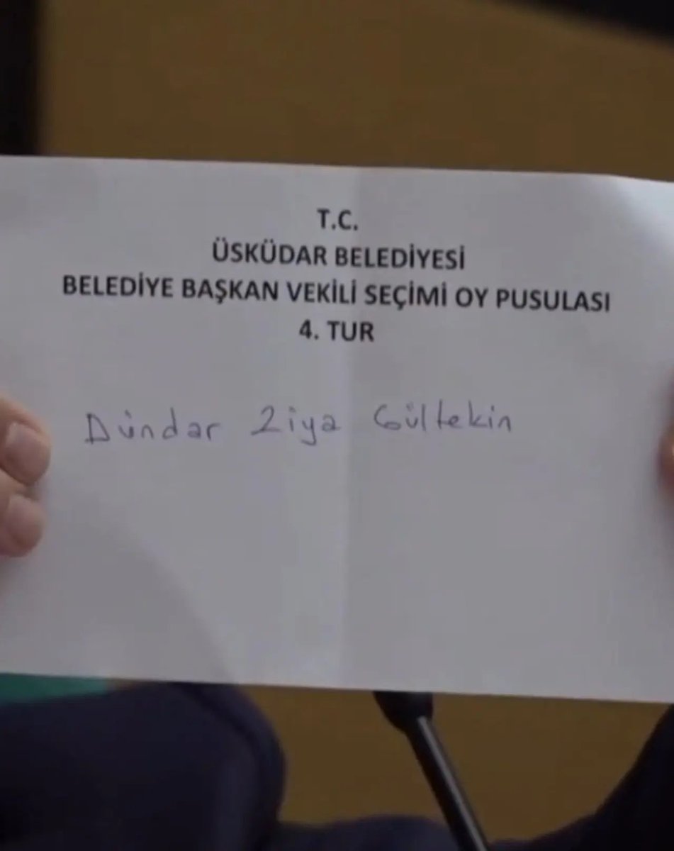 delikarnas's tweet photo. @Nesrinnas Gültekin soyismindeki "G" harfini 6 rakamına benzediğini gerekçesiyle, AK Partili üyenin kullandığı oyu geçersiz sayan CHP'li oturum başkanı...

Siz gerçekten hastasınız teyze. Elbette buna itiraz edilecek. https://t.co/VpGUFSXB3p