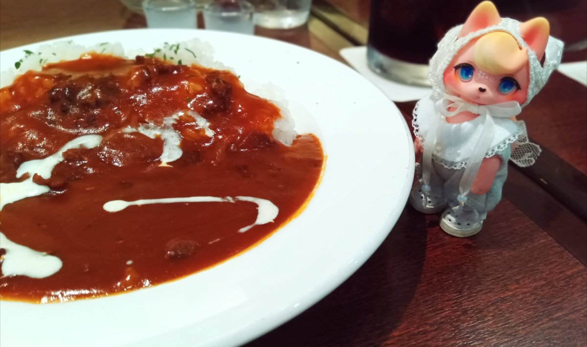 oisisa_DB_doll's tweet photo. 珈琲館のハヤシライス🥄と
クッキー&amp;クリームのフロスティ🥤🍪
フロスティがめちゃくちゃ美味しかった〜！！

リルさんのお洋服、たぶん2年ぶりにお迎え😭嬉しい〜😭🤍
バブーシュカと抜群の相性✨
#kumukuku
👕#lilmint #リル服 @lilmintM
👒#らたた洋品店 @rata_lulu
👟#LILICRAFT @LILICRAFTart https://t.co/sDMRQ6ghW7