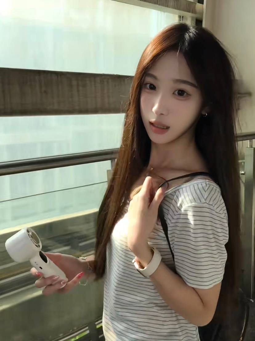 DimpleTandel's tweet photo. 刚玩X  先秀一下身材，，

有没有想看福的 ！！！

反正不要🚪 未成年勿扰！！！！ https://t.co/KoCgtw4KSv
