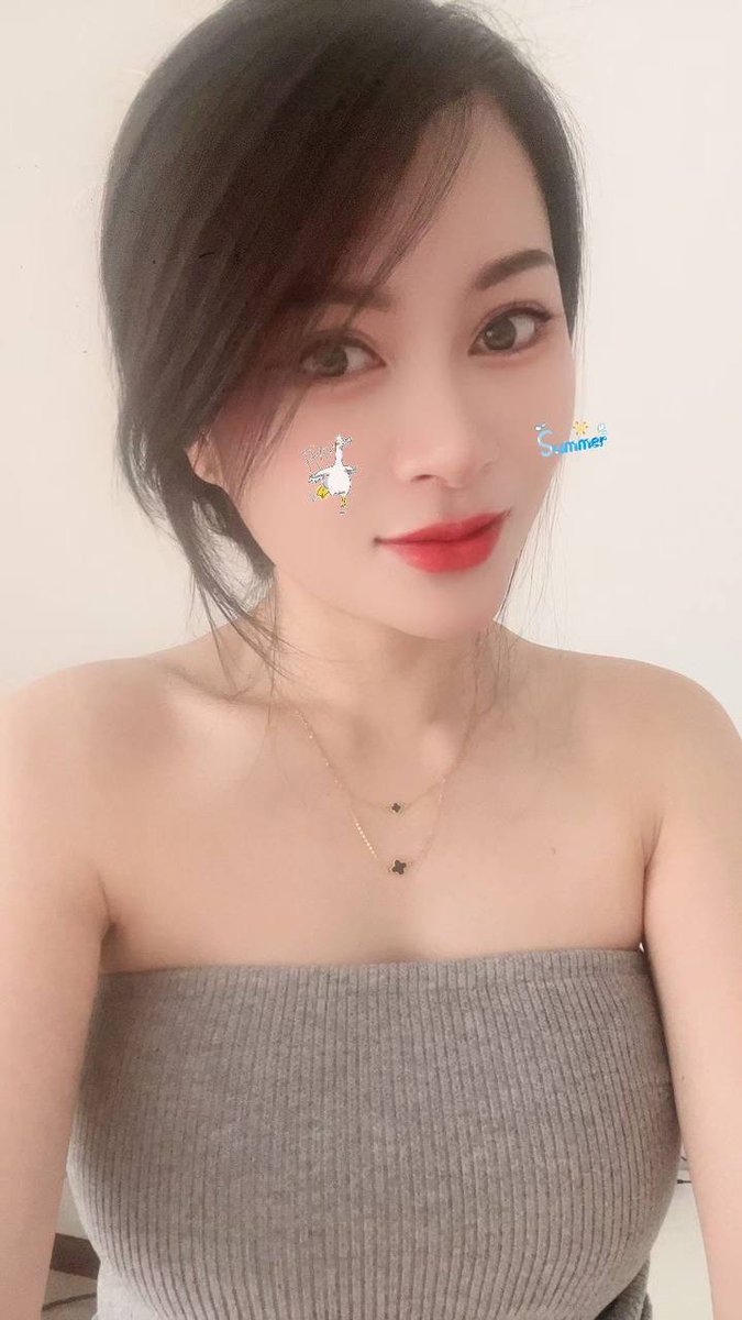 SezaiDe14840561's tweet photo. 老师037
截图联系客服：@LbBechara

（订100抵课费，白嫖勿扰）
广州市天河区广州东站广场
#天河区
人间真的太大了，我探头看了一下，最后还是乖乖缩回你心间里了 https://t.co/Xu6bJ0htUu