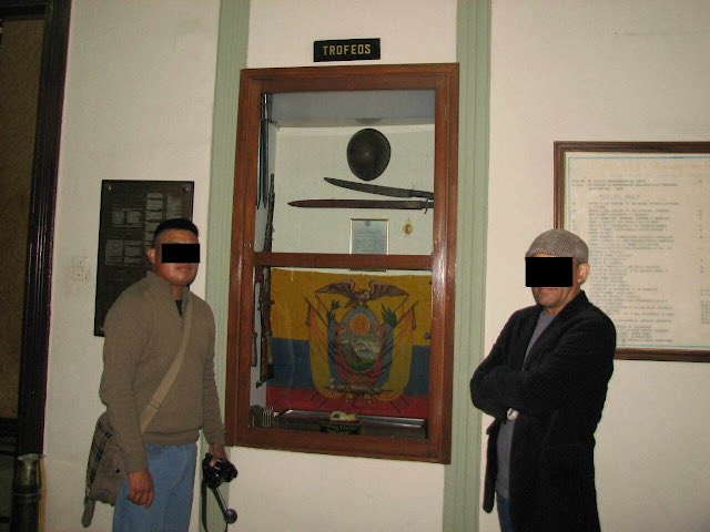 causasaltada's tweet photo. @bomer1605 @fer_zap56 como los ecuatorianos joden a perú: memes, racismo…

como los peruanos jodimos a ecuador: https://t.co/6dBH6GNM4l
