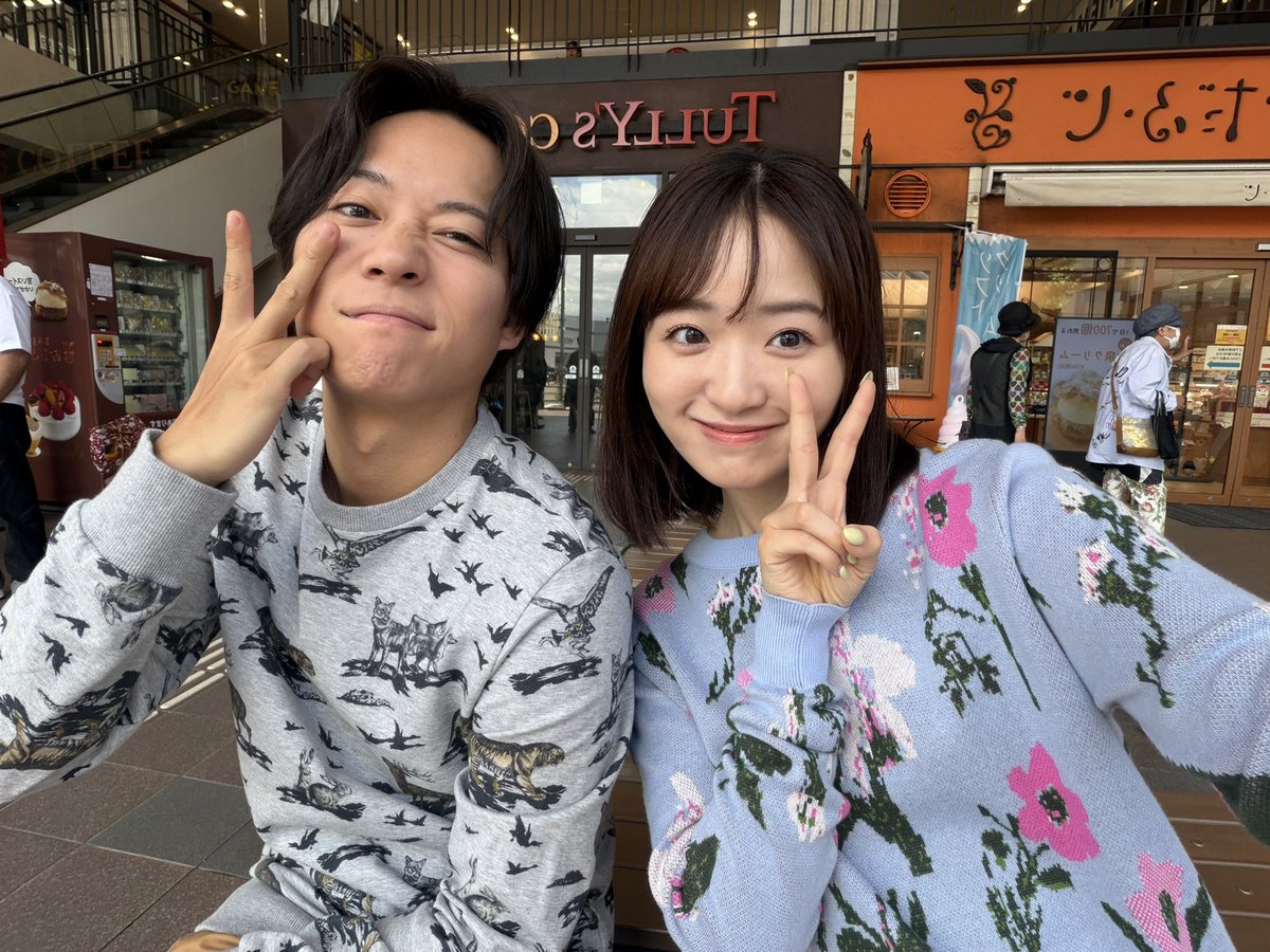 kizumai_'s tweet photo. 大追跡のオフショが好評でしたので📸
「めんどいけどハイチーズ」してくれましたよ　杉本琢弥さん🤣

楽しい現場でした✨

#大追跡 @sgmttky_sw https://t.co/mKIlX3TH8G