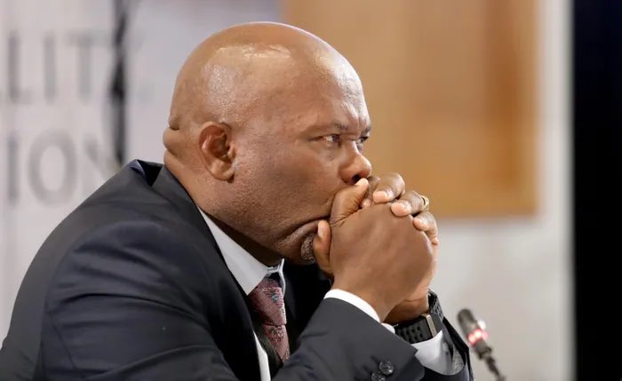 Sentletse's tweet photo. Madlanga Commission recommend criminal prosecution of General Sibiya.

He must keep an overnight bag and padkos ready at all times. 

Fridays have become unpredictable. https://t.co/gaXoCSf2JG