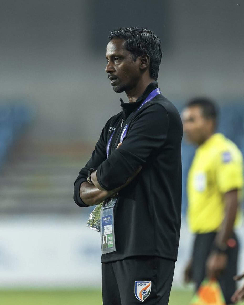 90ndstoppage's tweet photo. Instagram/Social Media doesn’t get to choose who’ll lead the National Team. #90ndstoppage 

Don’t bend in front of vested interests, SHOW SOME SPINE and stay rooted with the decision already taken. @IndianFootball 

Professional football coach always >> https://t.co/QdtfUh7O51