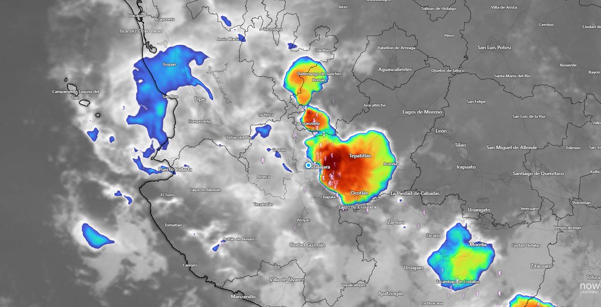 RadarDopplerUdG's tweet photo. Imágenes de satélite en banda infrarroja muestran la tormenta que se ha desarrollado esta madrugada de jueves 6 de agosto en el interior del estado de Jalisco.

El núcleo de tormenta tiene potencial de generar actividad eléctrica, granizo y viento. https://t.co/d1p9VAeKk1