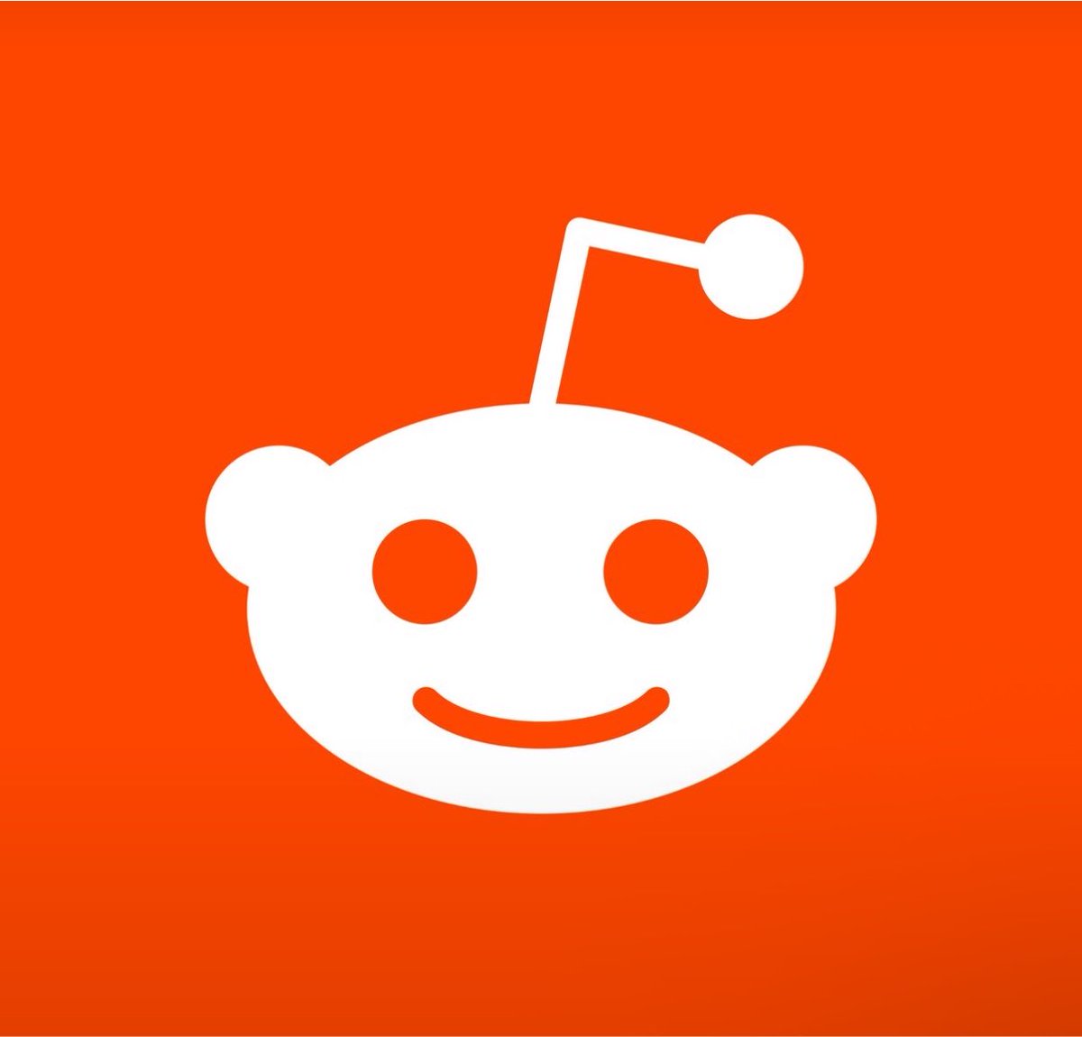 MazdaShey's tweet photo. #BREAKING Reddit is now allowing moderators to let Al enforce community rules and remove posts and comments https://t.co/AB06d5THYM