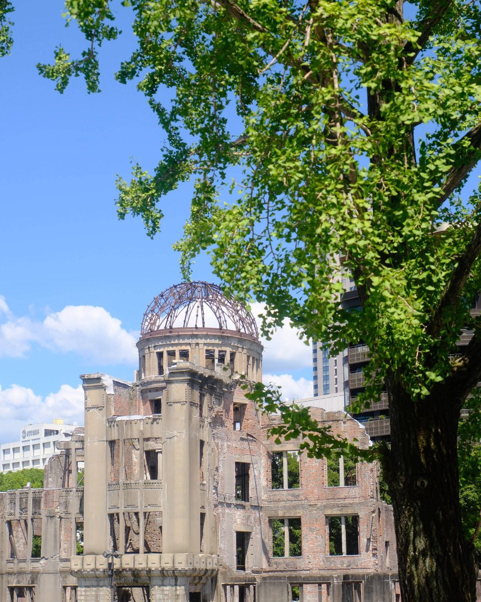 PortugalinJapan's tweet photo. Portugal recorda Hiroshima, 81 anos depois | ポルトガル、広島原爆81年に平和への誓いを新たに

ポルトガルは、広島への原子爆弾投下から81年を迎えるにあたり、犠牲者を追悼する諸式典に心を寄せるとともに、記憶を受け継ぎ、平和���守り、核兵器が二度と使用されないようにするという決意を改めて表明します。

広島と長崎の記憶は、平和への絶え間ない呼びかけであり、このような悲劇を二度と繰り返さないようにする国際社会全体の責任を、改めて私たちに問いかけています。