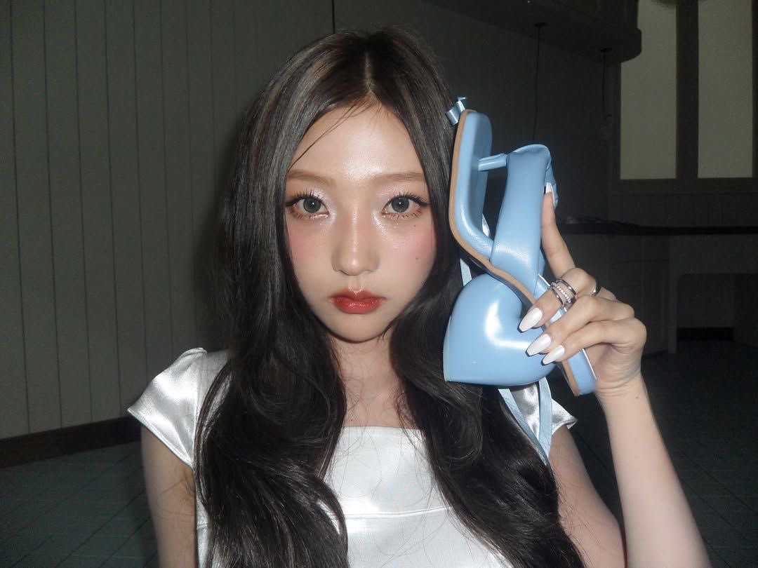 kixstella's tweet photo. ribbon, short skirt, dress, shoes, black silk hair, feels like I came straight from the dreamland. https://t.co/EFYIADpgO1