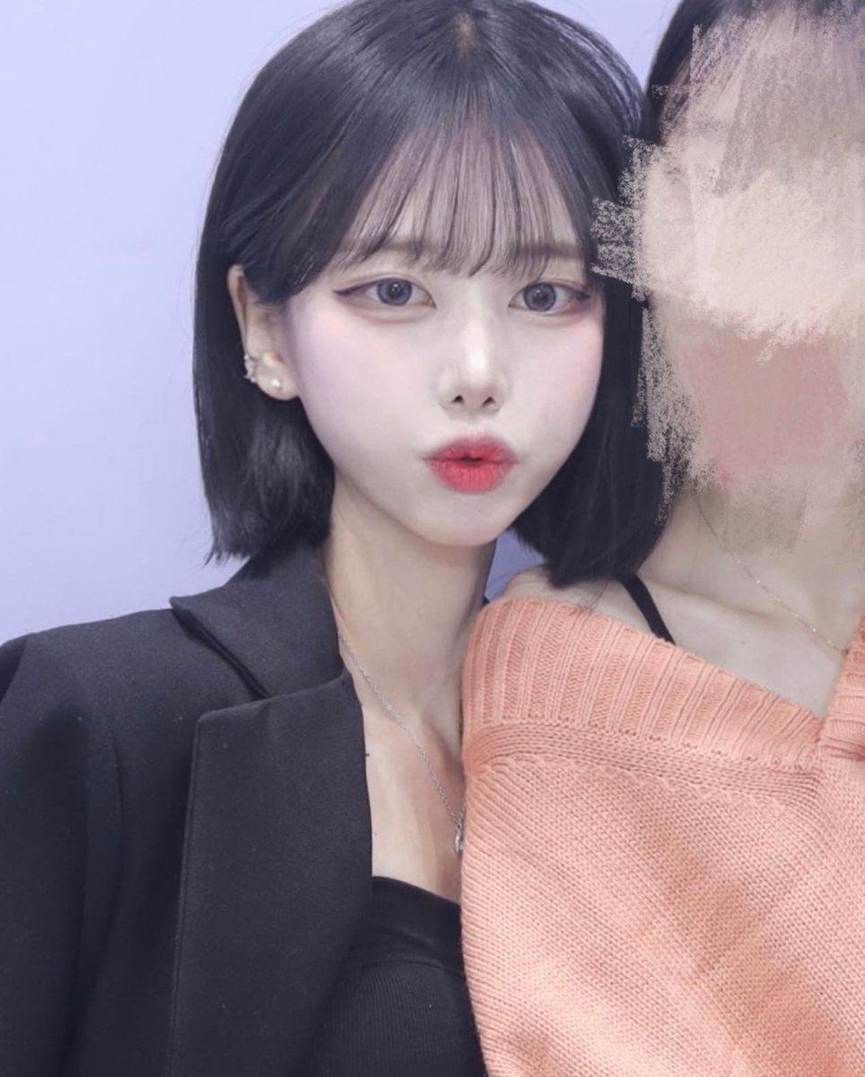 glowbi_'s tweet photo. 나는 무슨상이야?
#알려줘 #추구미 #일상컷 #트친소_𝕏친소 https://t.co/cmI0nEYIVc